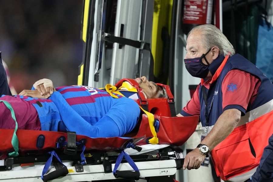 Barcelona win overshadowed by Araujo injury